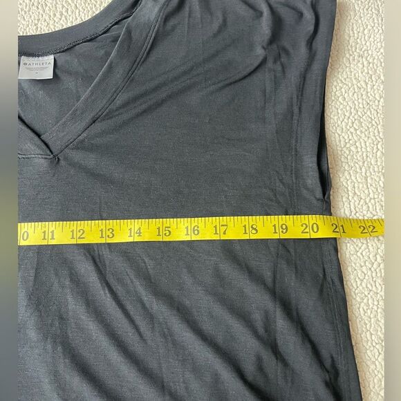 ATHLETA EXPLORE BLACK TSHIRT SIZE MEDIUM WOMENS WORKOUT YOGA - Picture 8 of 8